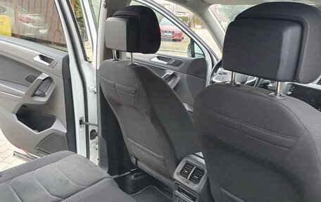 Volkswagen Tiguan II, 2021 год, 2 730 000 рублей, 16 фотография