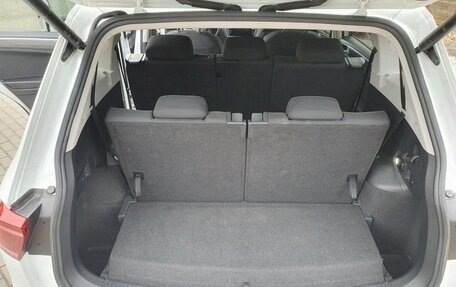 Volkswagen Tiguan II, 2021 год, 2 730 000 рублей, 21 фотография