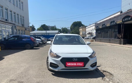 Hyundai Solaris II рестайлинг, 2018 год, 620 000 рублей, 1 фотография