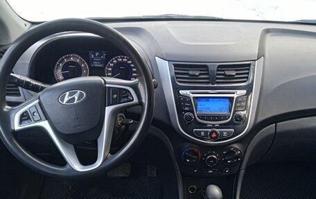 Hyundai Solaris II рестайлинг, 2011 год, 630 000 рублей, 6 фотография