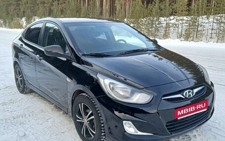 Hyundai Solaris II рестайлинг, 2011 год, 630 000 рублей, 2 фотография