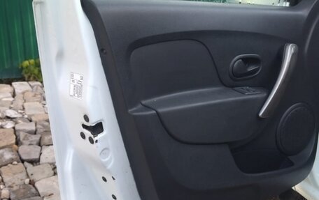 Renault Logan I, 2014 год, 480 000 рублей, 7 фотография