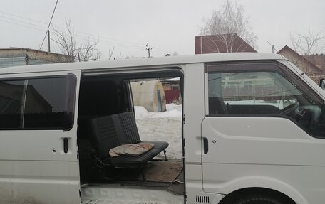 Mazda Bongo IV, 2017 год, 1 850 000 рублей, 3 фотография