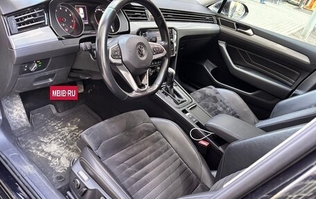 Volkswagen Passat B8 рестайлинг, 2020 год, 2 380 000 рублей, 7 фотография