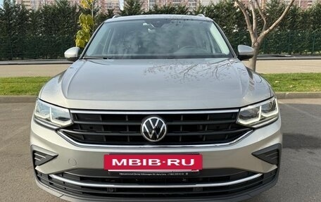 Volkswagen Tiguan II, 2021 год, 3 500 000 рублей, 2 фотография