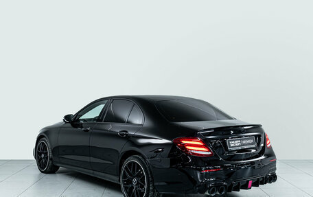 Mercedes-Benz E-Класс, 2019 год, 3 690 000 рублей, 6 фотография