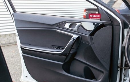 KIA cee'd III, 2018 год, 1 295 000 рублей, 12 фотография