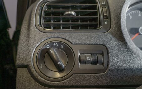 Volkswagen Polo VI (EU Market), 2017 год, 1 250 000 рублей, 23 фотография