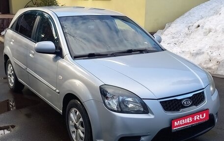 KIA Rio II, 2010 год, 670 000 рублей, 1 фотография