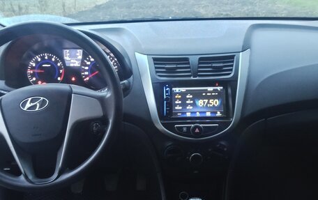 Hyundai Solaris II рестайлинг, 2016 год, 1 150 000 рублей, 2 фотография