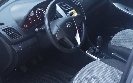 Hyundai Solaris II рестайлинг, 2016 год, 1 150 000 рублей, 6 фотография