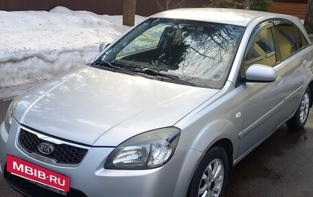 KIA Rio II, 2010 год, 670 000 рублей, 2 фотография