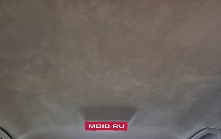 Audi A8, 2005 год, 800 000 рублей, 13 фотография