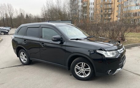 Mitsubishi Outlander III рестайлинг 3, 2014 год, 1 350 000 рублей, 7 фотография