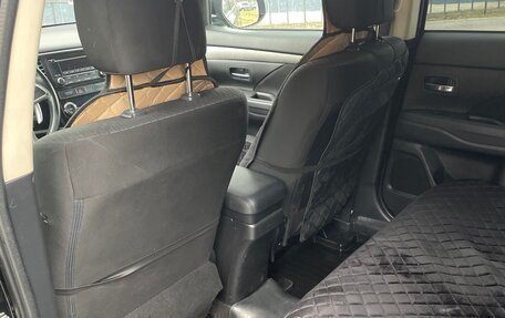 Mitsubishi Outlander III рестайлинг 3, 2014 год, 1 350 000 рублей, 16 фотография