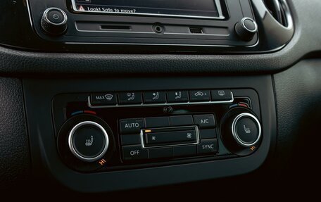 Volkswagen Tiguan I, 2012 год, 1 195 000 рублей, 15 фотография