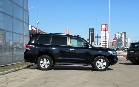 Toyota Land Cruiser 200, 2020 год, 7 400 000 рублей, 4 фотография