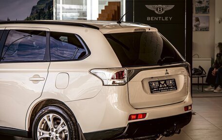 Mitsubishi Outlander III рестайлинг 3, 2012 год, 1 195 000 рублей, 10 фотография