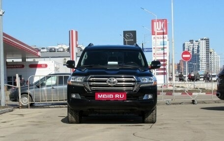 Toyota Land Cruiser 200, 2020 год, 7 400 000 рублей, 2 фотография