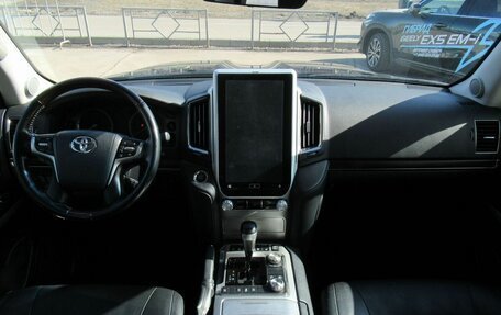 Toyota Land Cruiser 200, 2020 год, 7 400 000 рублей, 13 фотография