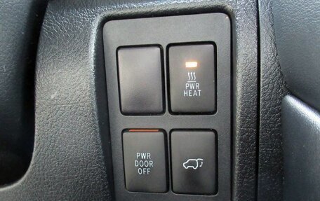 Toyota Land Cruiser 200, 2020 год, 7 400 000 рублей, 21 фотография