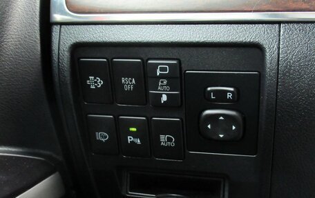 Toyota Land Cruiser 200, 2020 год, 7 400 000 рублей, 19 фотография