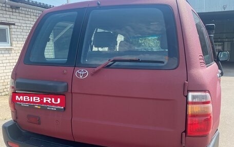 Toyota Land Cruiser 100 рестайлинг 2, 1999 год, 1 350 000 рублей, 3 фотография