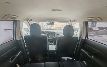 Mitsubishi Outlander III рестайлинг 3, 2012 год, 1 430 000 рублей, 2 фотография