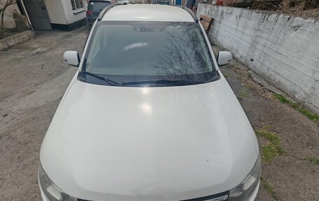 Mitsubishi Outlander III рестайлинг 3, 2012 год, 1 430 000 рублей, 4 фотография