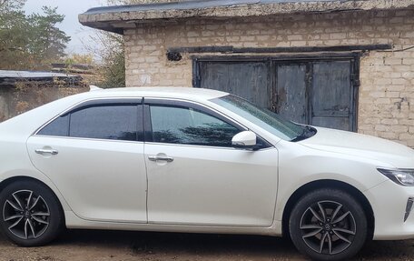 Toyota Camry, 2017 год, 1 980 000 рублей, 2 фотография