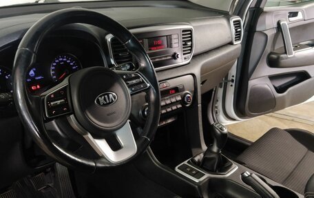 KIA Sportage IV рестайлинг, 2019 год, 2 100 000 рублей, 25 фотография