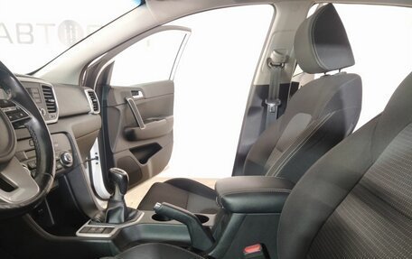 KIA Sportage IV рестайлинг, 2019 год, 2 100 000 рублей, 30 фотография