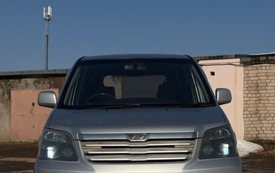 Toyota Noah III, 2003 год, 850 000 рублей, 1 фотография