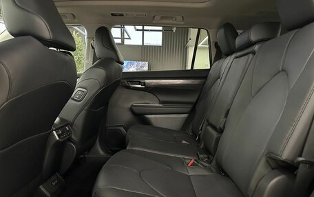 Toyota Highlander, 2026 год, 5 920 000 рублей, 23 фотография