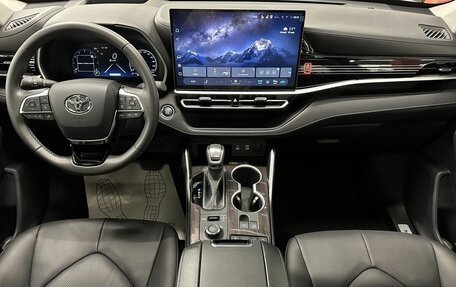 Toyota Highlander, 2026 год, 5 920 000 рублей, 26 фотография