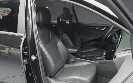 KIA Niro, 2022 год, 2 330 000 рублей, 11 фотография