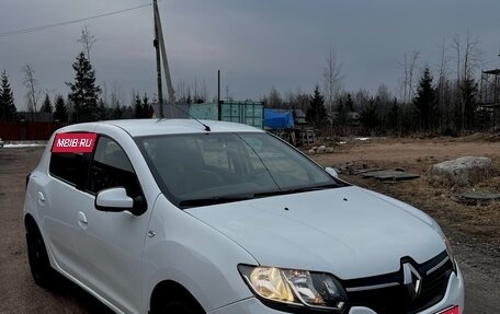 Renault Sandero I, 2014 год, 680 000 рублей, 2 фотография
