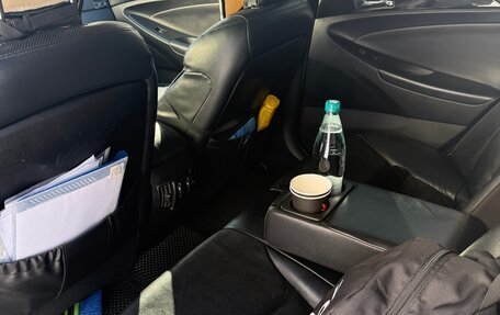 Hyundai Sonata VI, 2010 год, 1 120 000 рублей, 5 фотография