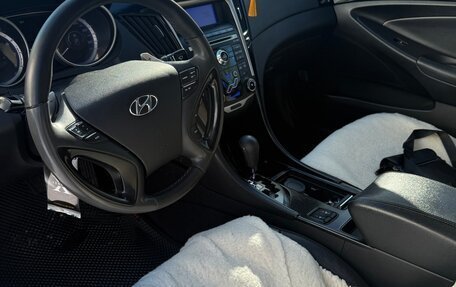 Hyundai Sonata VI, 2010 год, 1 120 000 рублей, 4 фотография