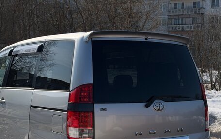 Toyota Noah III, 2003 год, 850 000 рублей, 6 фотография