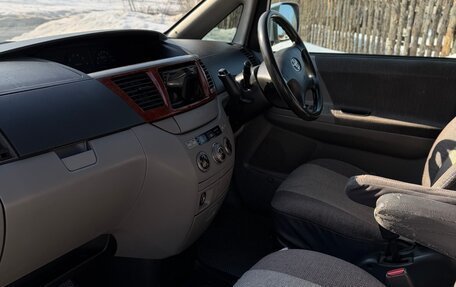 Toyota Noah III, 2003 год, 850 000 рублей, 11 фотография