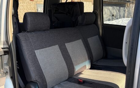 Toyota Noah III, 2003 год, 850 000 рублей, 14 фотография