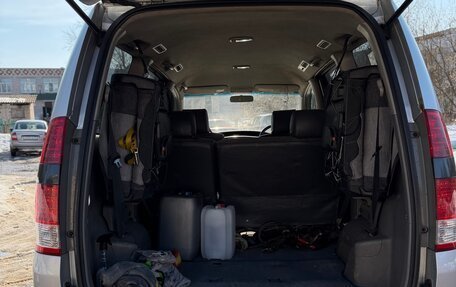 Toyota Noah III, 2003 год, 850 000 рублей, 12 фотография