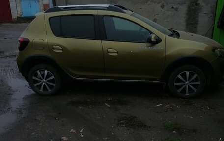 Renault Sandero II рестайлинг, 2016 год, 1 350 000 рублей, 3 фотография