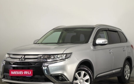 Mitsubishi Outlander III рестайлинг 3, 2017 год, 1 959 000 рублей, 4 фотография