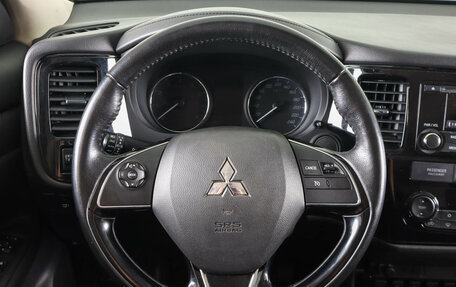 Mitsubishi Outlander III рестайлинг 3, 2017 год, 1 959 000 рублей, 17 фотография