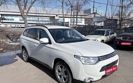 Mitsubishi Outlander III рестайлинг 3, 2014 год, 1 750 000 рублей, 1 фотография
