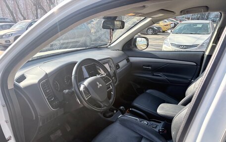 Mitsubishi Outlander III рестайлинг 3, 2014 год, 1 750 000 рублей, 6 фотография