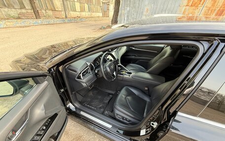 Toyota Camry, 2019 год, 3 500 000 рублей, 4 фотография