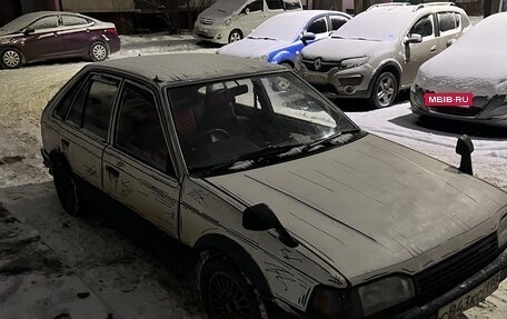 Mazda Familia, 1987 год, 100 000 рублей, 2 фотография